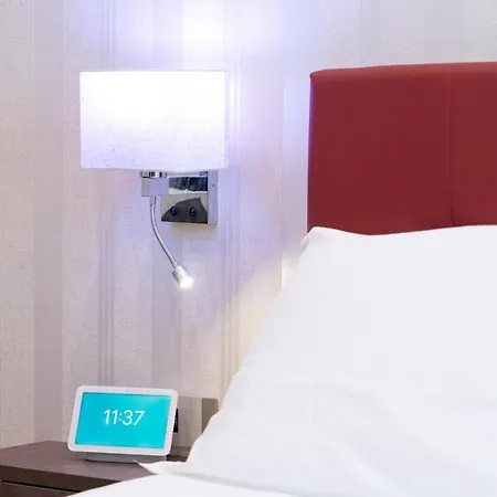 Varese Suites 招待所 4*