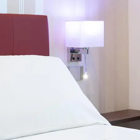 Varese Suites 4* 瓦雷泽