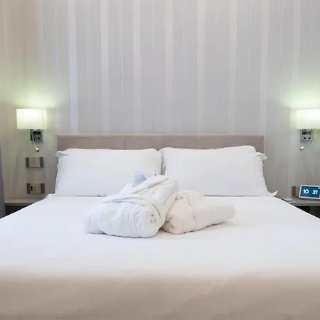 Konukevi Varese Suites Varese