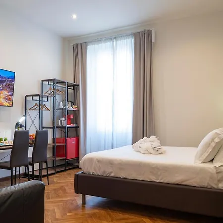 招待所 Varese Suites 瓦雷泽