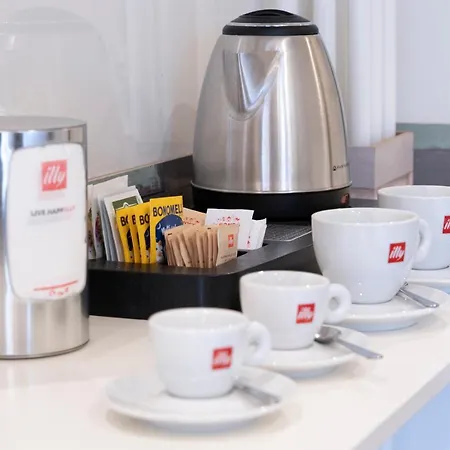 Varese Suites Konukevi *