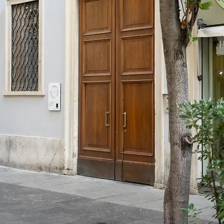 بيت ضيافة Varese Suites فاريسّي
