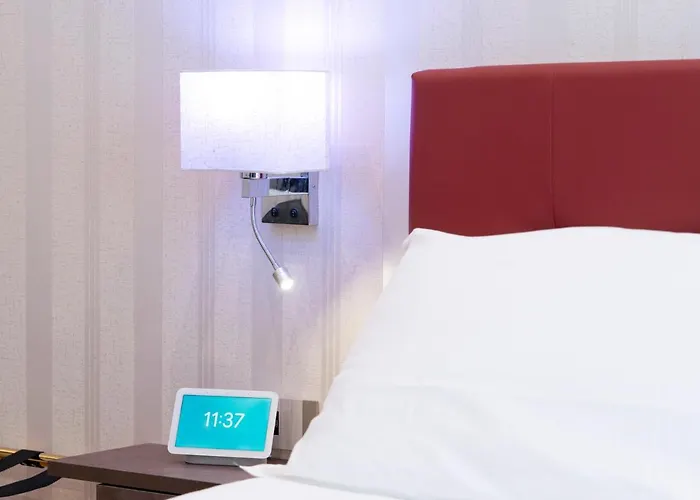 Varese Suites בית הארחה 4*