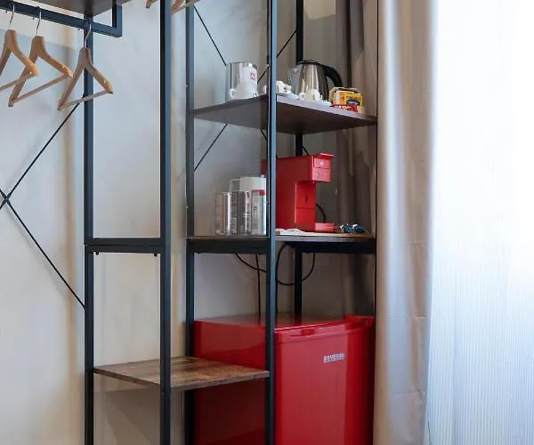 Varese Suites 4* וארסה