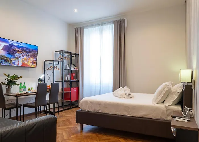 בית הארחה Varese Suites וארסה