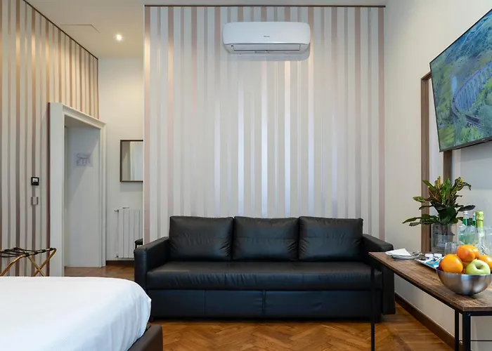Varese Suites בית הארחה וארסה